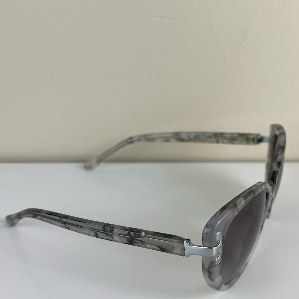 TORY BURCH GRAY SUNGLASSES - Picture 5 of 9